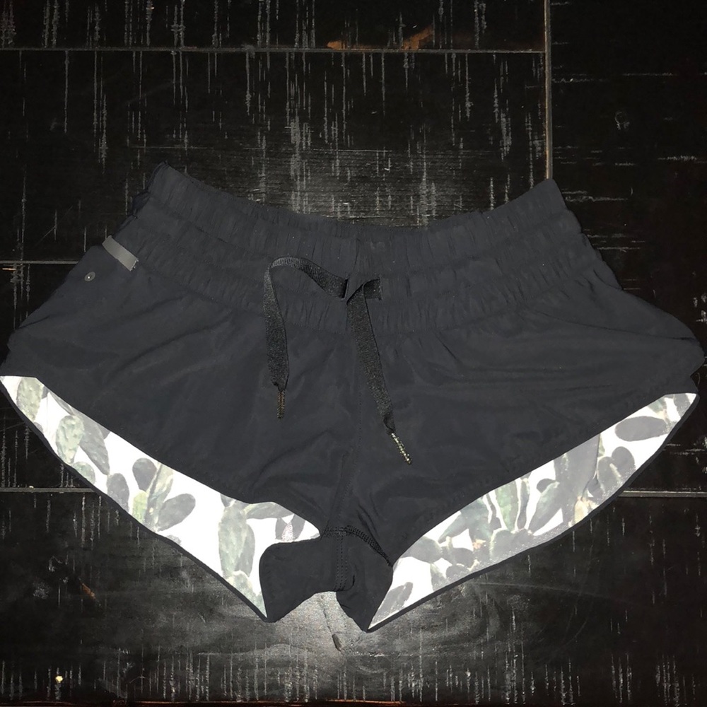 Lululemon Surf to Sand Shorts in Black